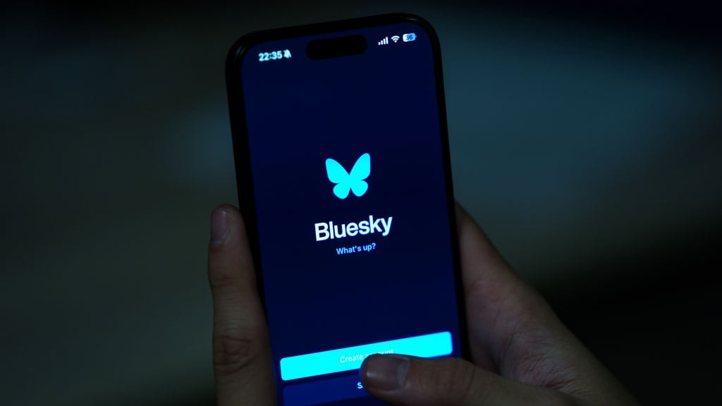 Flashes, a Bluesky-Based Instagram Alternative, Starts Beta Testing