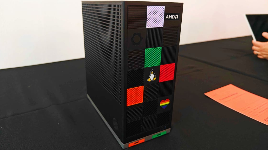 Hands On With the Framework Desktop: A Speedy, Tweak-Easy Mini-ITX PC