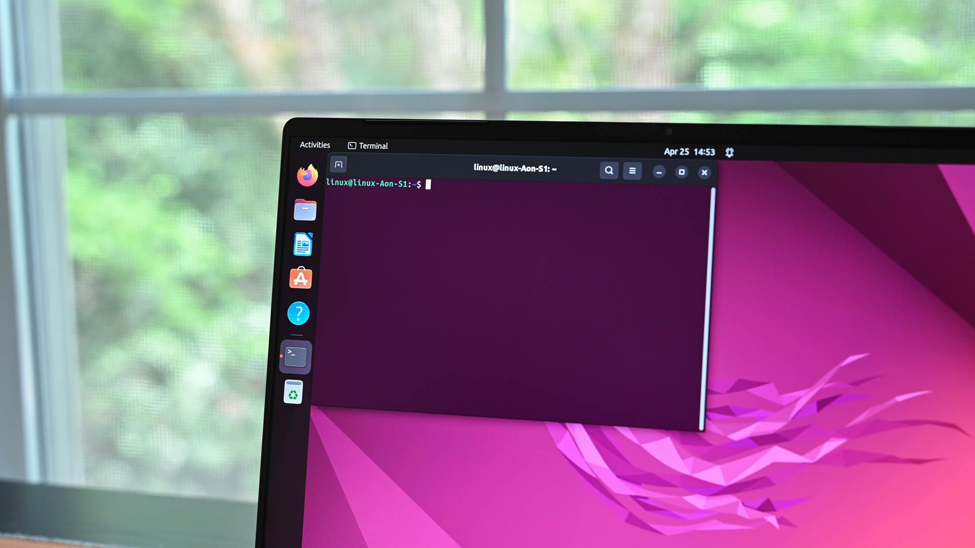 Why There Are So Many Linux Terminal Emulators: 5 Reasons
