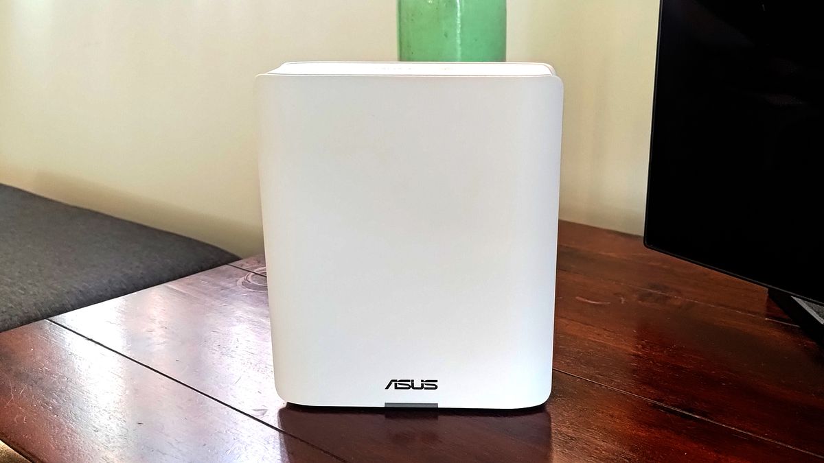 Asus ZenWiFi BT10 review: sleek and super fast Wi-Fi 7 mesh, but you’ll pay for it