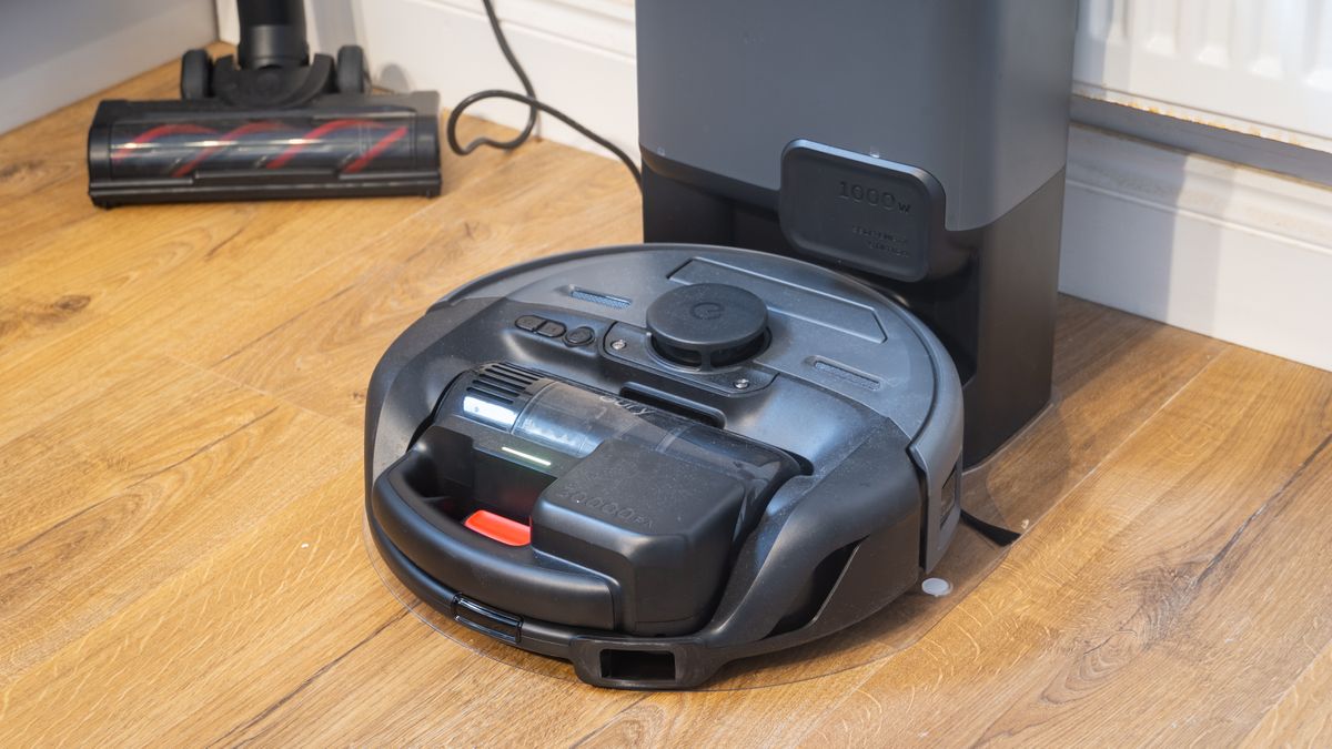 Eufy E20 robot vacuum review: a 3-in-1 solution for all for dust-busting needs