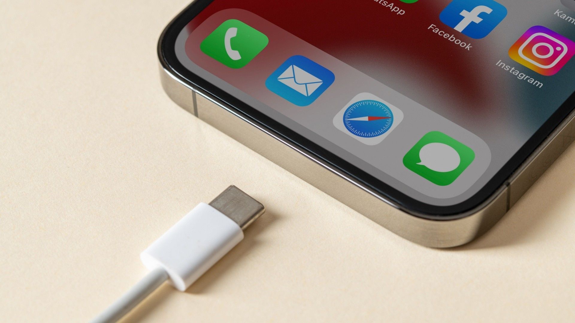 4 Reasons I Want a Portless Phone