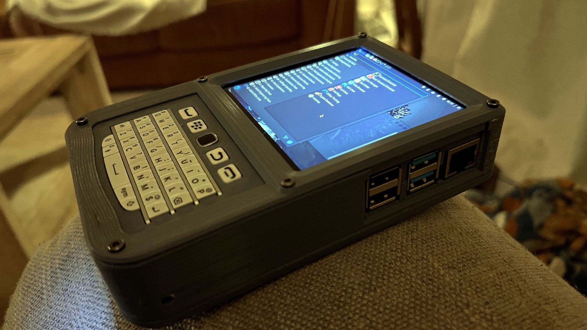 This Raspberry Pi Handheld Hack Uses a Real BlackBerry Keyboard