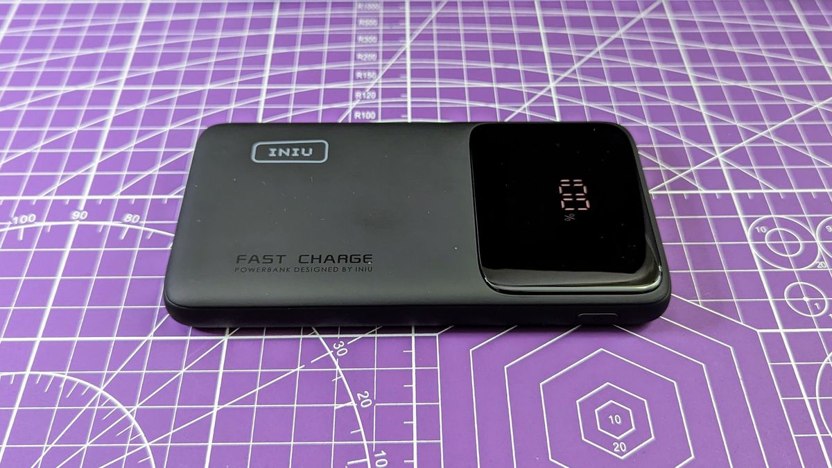 Iniu B6 review: an affordable power bank with standout features and impressive test results