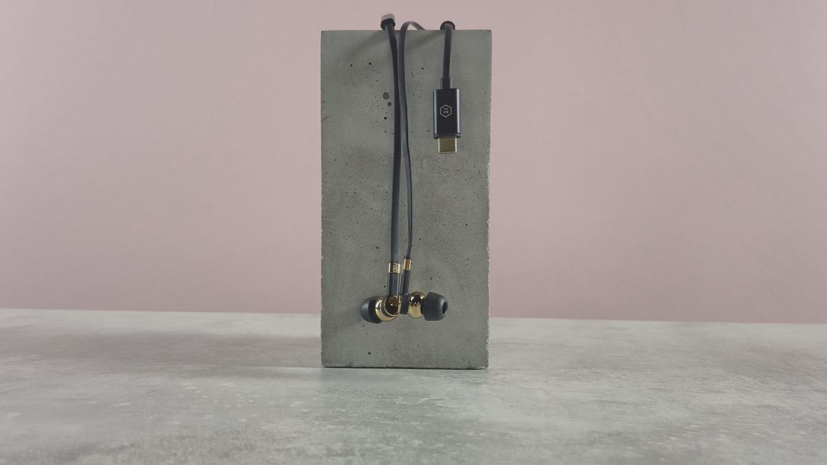 Master & Dynamic ME05 review: refreshed wired earbuds classics have a lot more to give, thanks to dual USB-C and 3.5mm connectivity