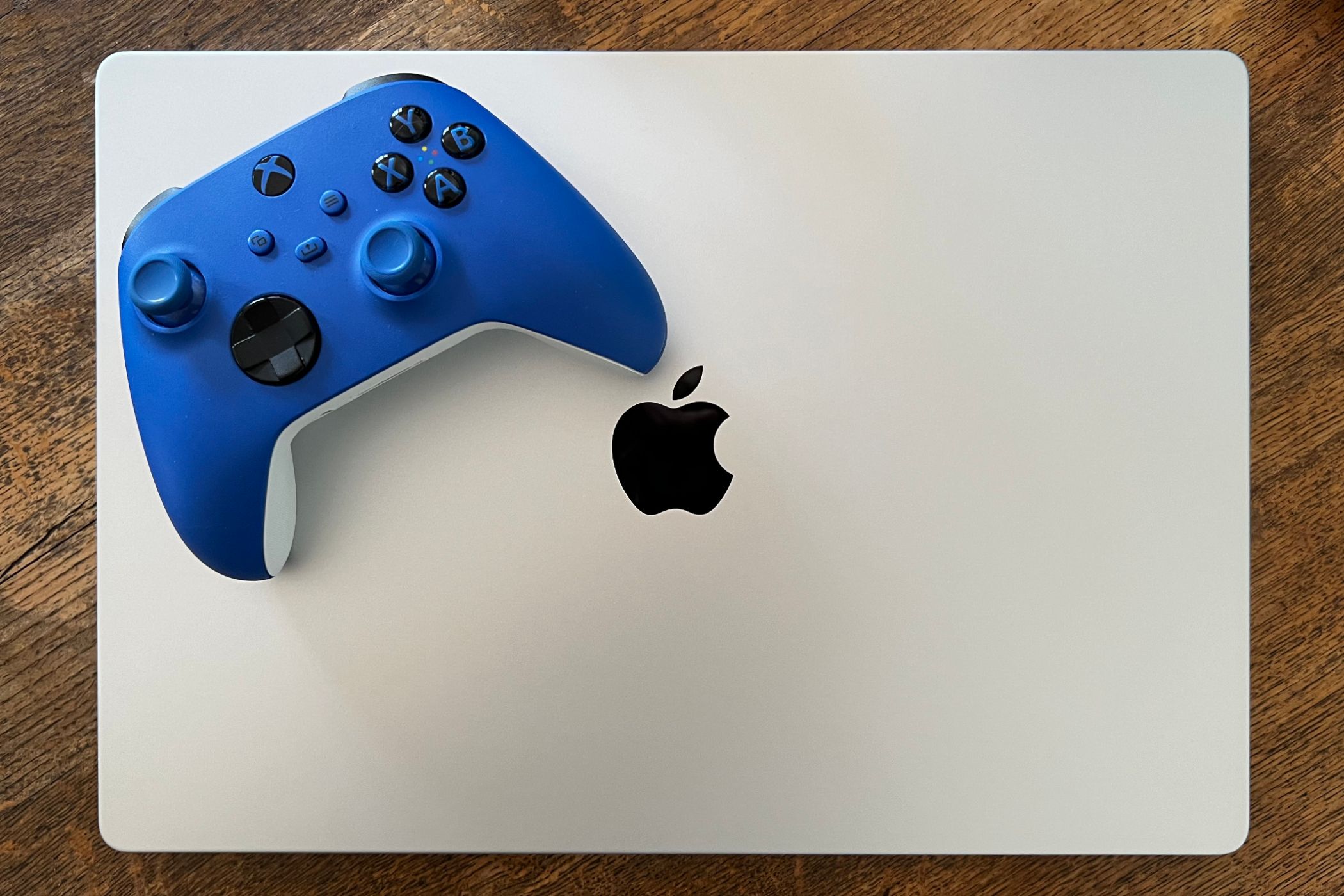 6 Ways to Play Xbox and PlayStation Games on a Mac