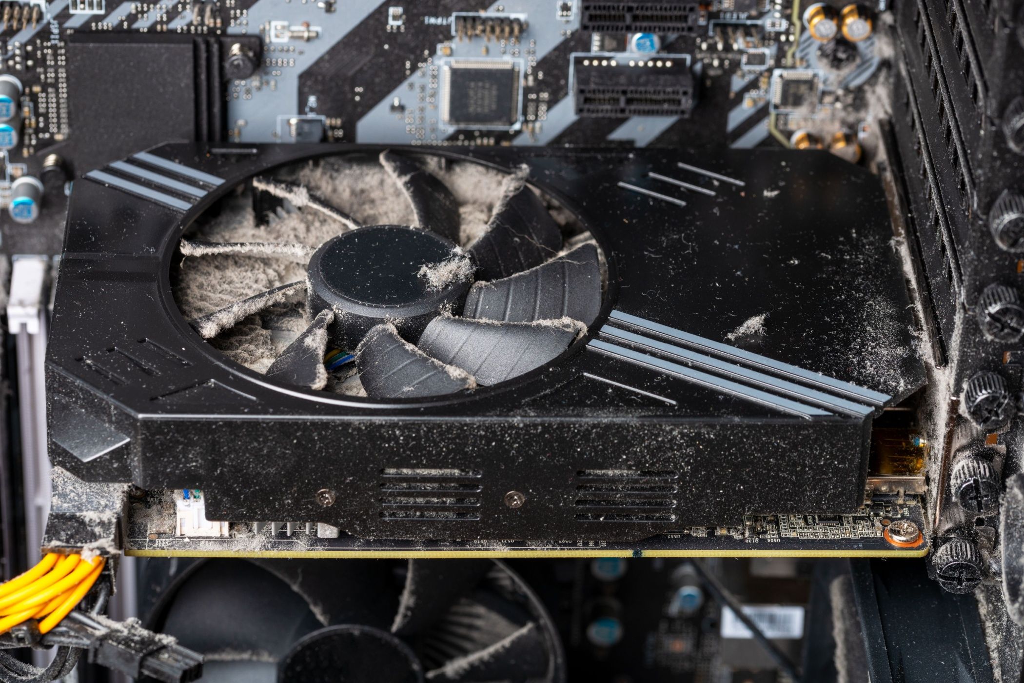 8 Common PC Cleaning Mistakes You Must Avoid