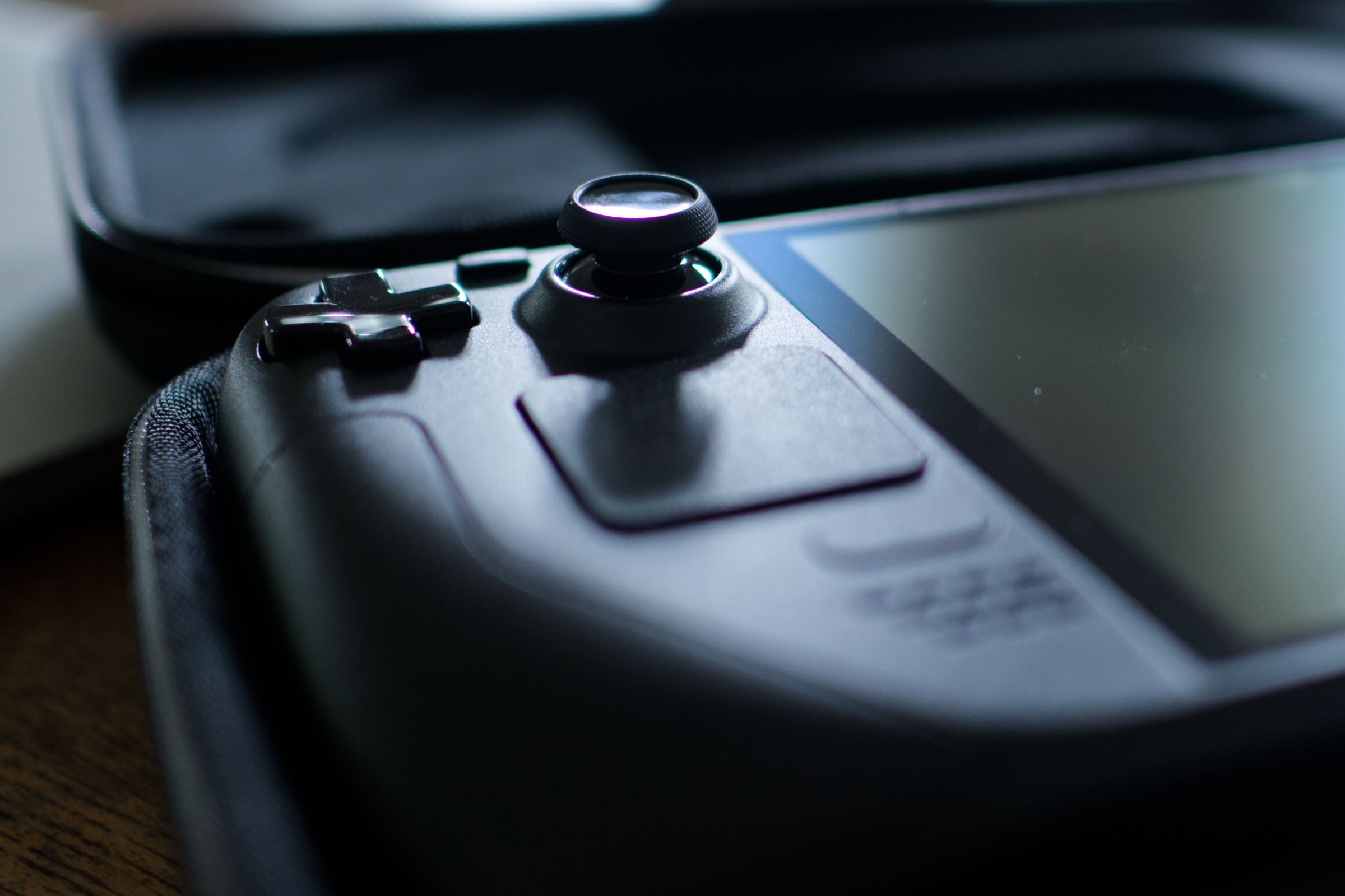 Expensive Gaming Handhelds Have a Cheap Weak Point, But Not for Long