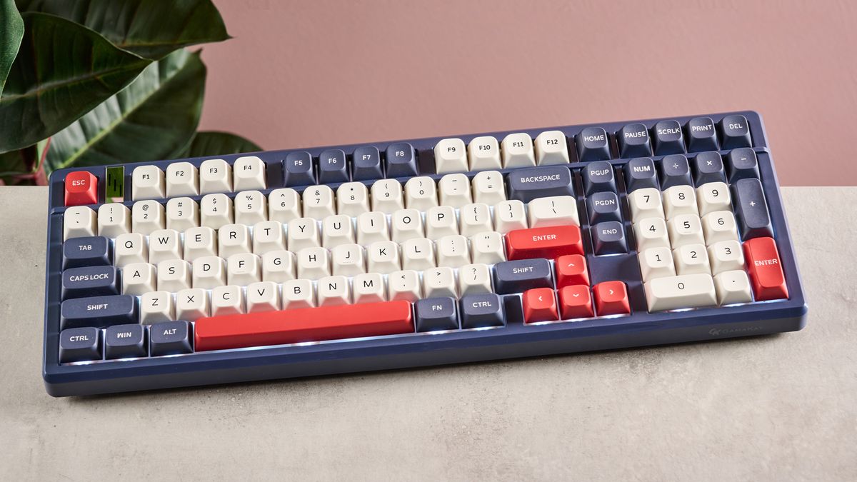 Gamakay TK101 review: impressive connectivity options and mechanical performance, but lacking features