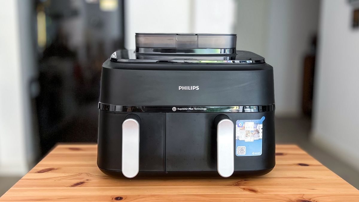 Steam in the Philips 5000 Series Dual Basket XXL air fryer makes fantastic meals, but it’s not without caveats