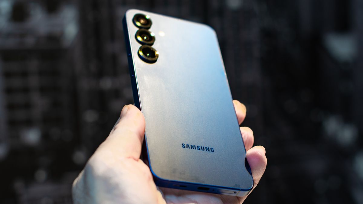 I used the Galaxy S25 Plus for two weeks, and I don’t understand why anyone would buy the Galaxy S25 UItra