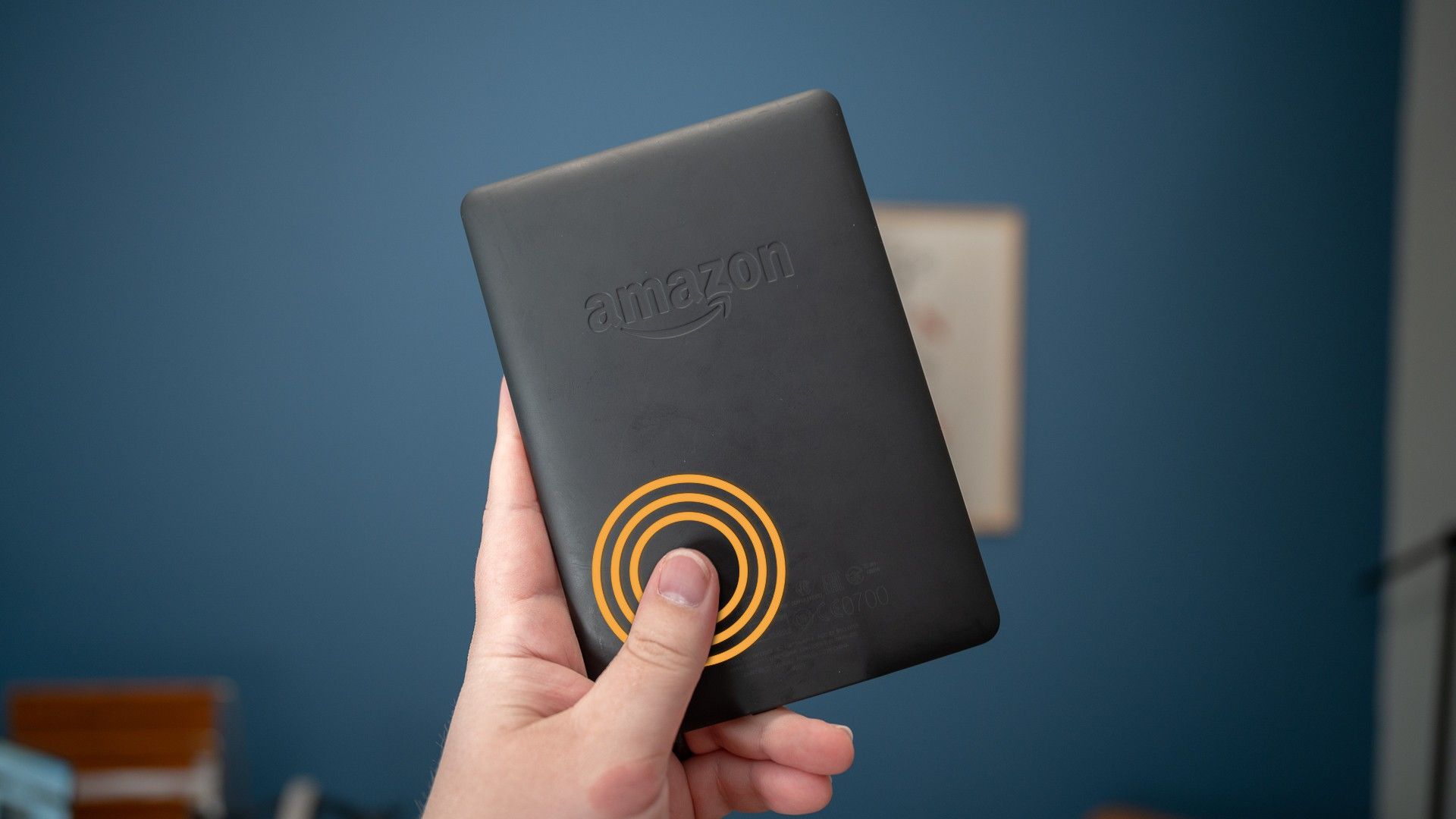 Amazon Brings Back Page Turn Buttons With a New Gesture for 2024 Kindle eReaders