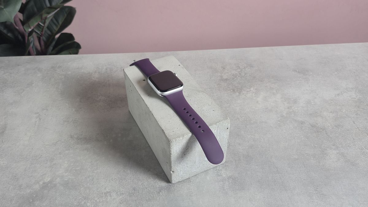 Apple Sport Band review: get active anytime with this practical, discreet wrist strap