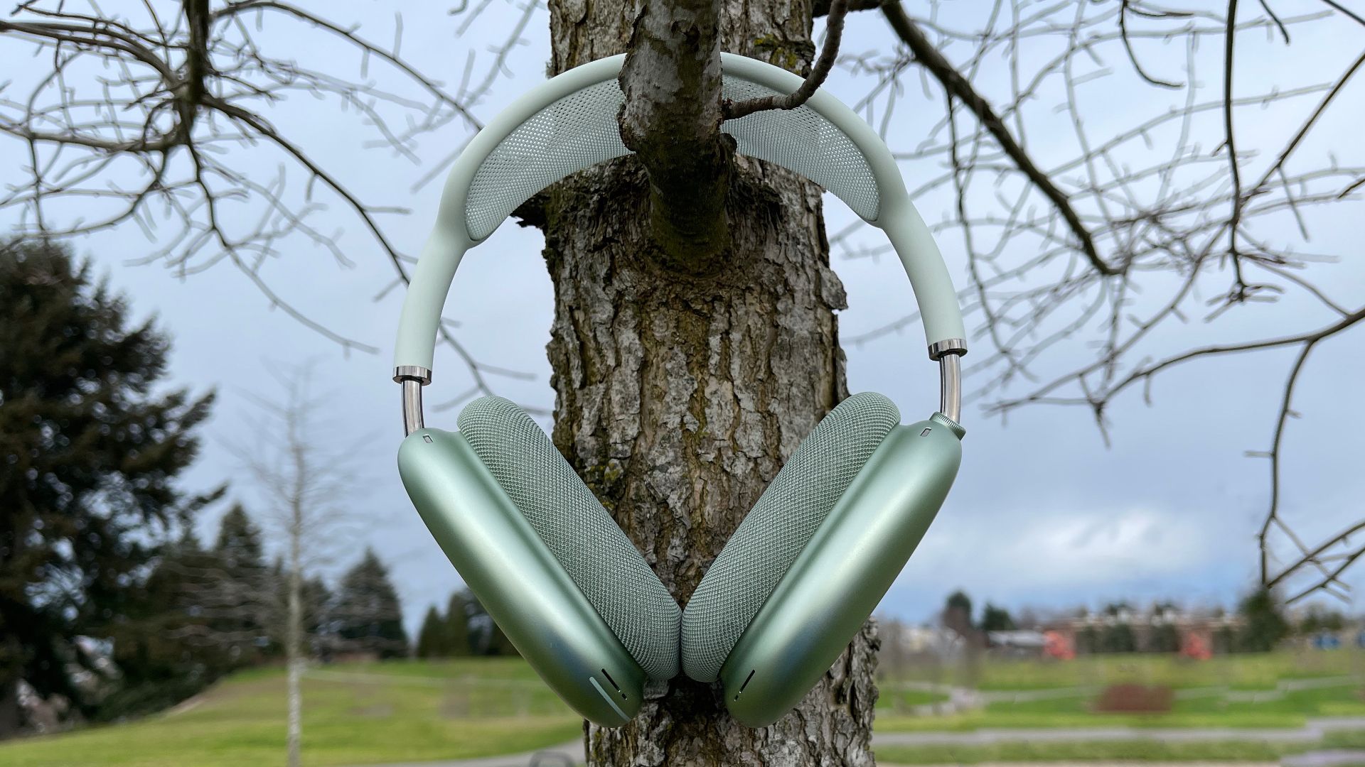 You Probably Shouldn’t Be Wearing Your Noise Cancelling Headphones Outside