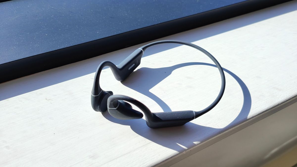 I wore the Nank Runner Diver2 Pro waterproof headphones for a month, and I think I’ve found my new daily drivers