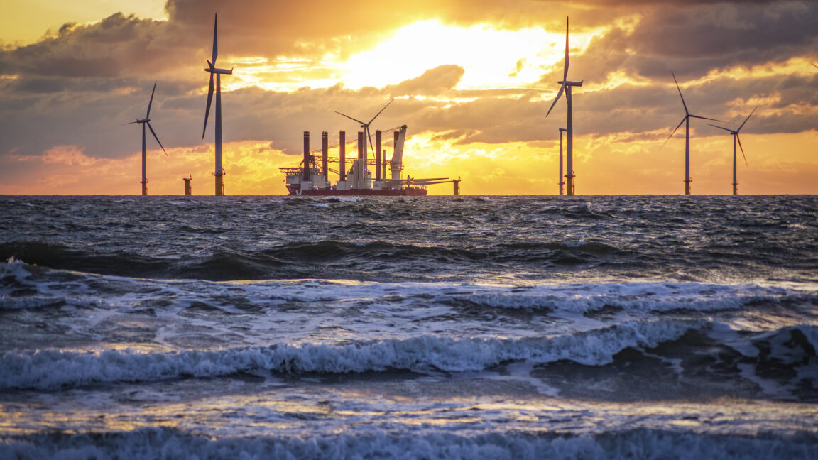 US Interior secretary orders offshore wind project shut down