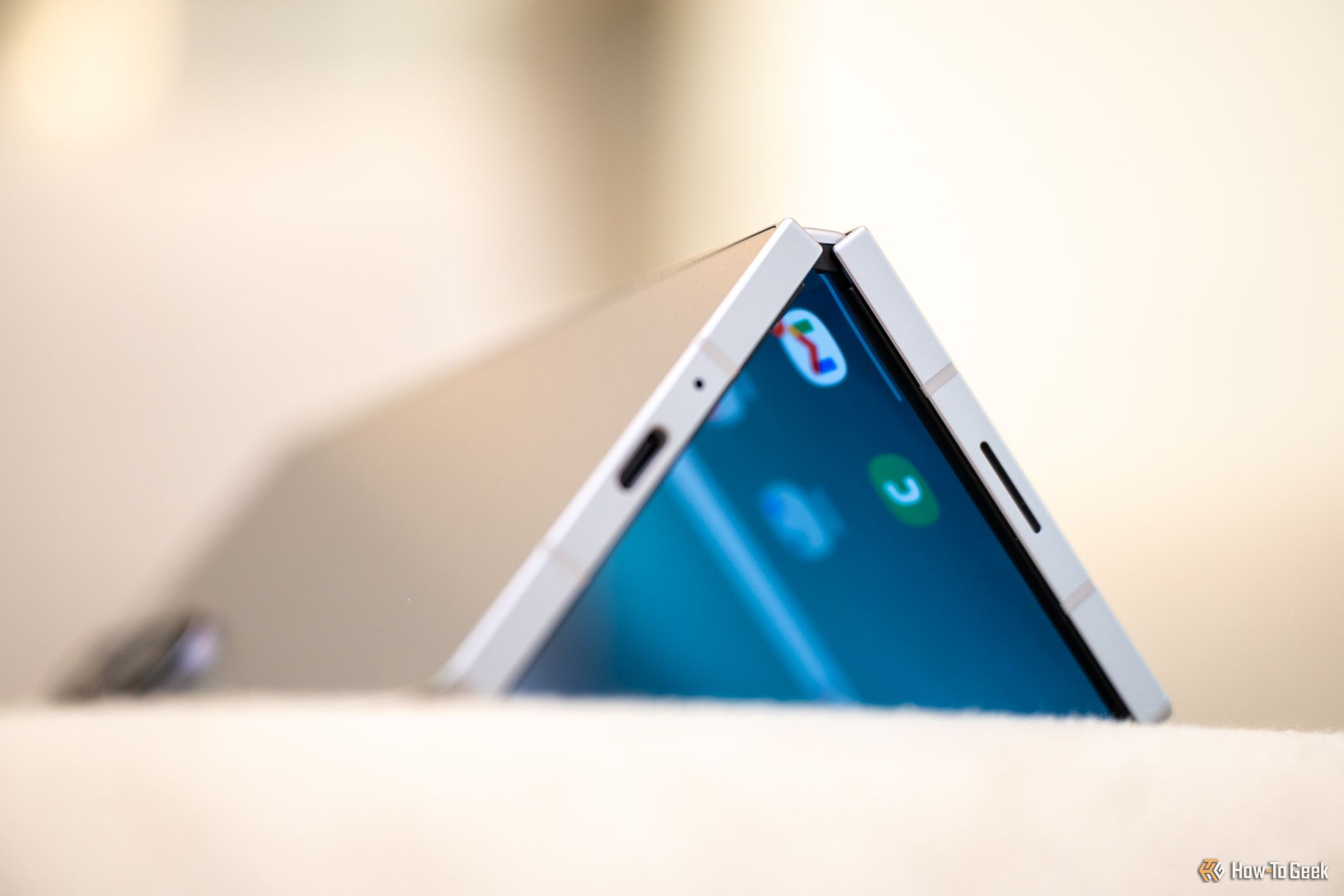 I’m Still Waiting for a Worthy Samsung Galaxy Z Fold Competitor