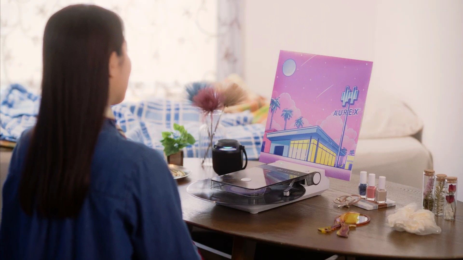 Toshiba Made a Portable Wireless Record Player